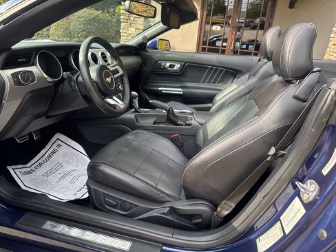 Used 2020 Ford Mustang Premium RWD image 12