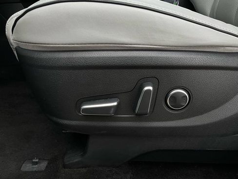 Used 2025 Hyundai Palisade SEL image 11