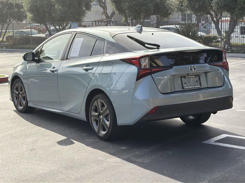 Used 2021 Toyota Prius L Eco image 6