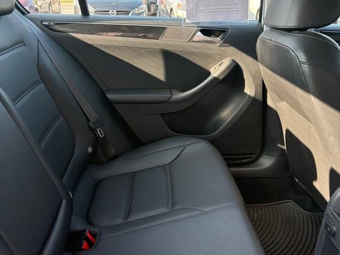 Used 2016 Volkswagen Jetta SEL w/ Lighting Package image 10