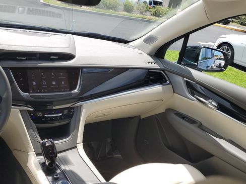 Certified 2024 Cadillac XT6 Premium Luxury w/ Technology Package FWD image 20