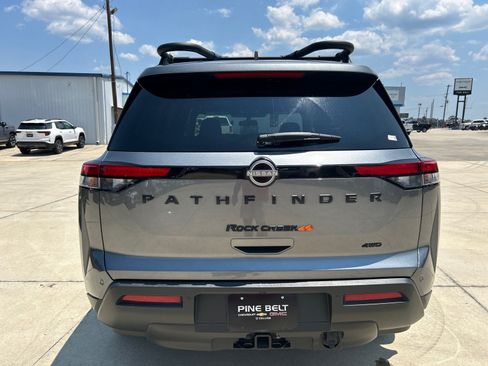 Used 2025 Nissan Pathfinder Rock Creek AWD/4WD image 6