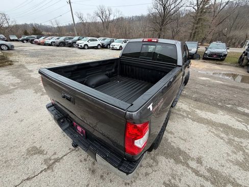 Used 2016 Toyota Tundra SR5 w/ SR5 Upgrade Package RWD image 10