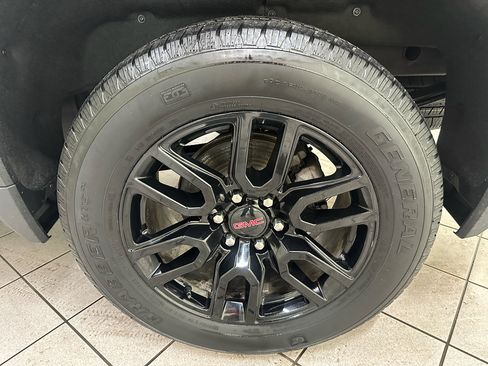 Used 2023 GMC Sierra 1500 Pro w/ Graphite Edition image 19