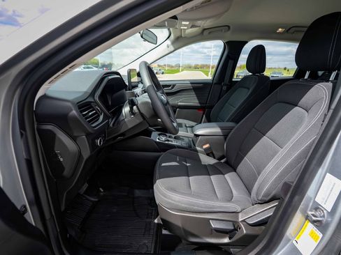 Used 2023 Ford Escape AWD image 17