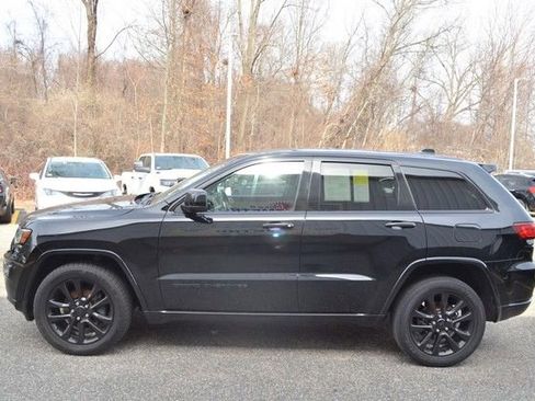 Used 2020 Jeep Grand Cherokee Altitude image 5