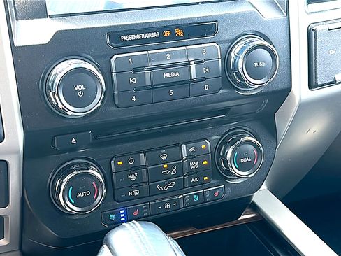 Used 2018 Ford F150 Lariat AWD/4WD image 34