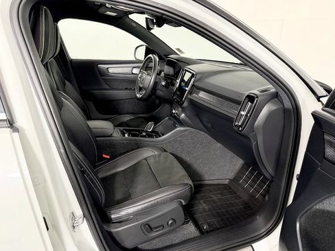 Used 2021 Volvo XC40 P8 Recharge w/ Advanced Package AWD/4WD image 48