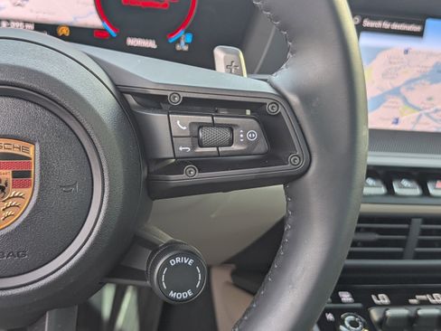 Certified 2025 Porsche 911 Carrera image 31