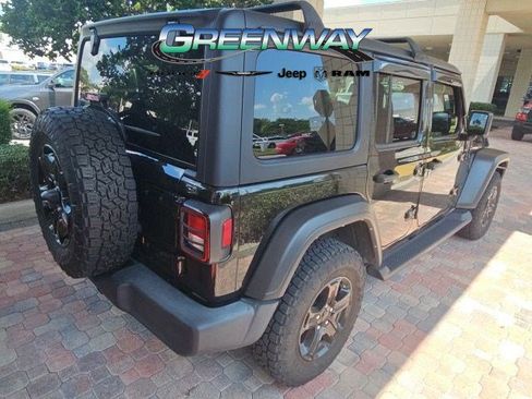 Used 2022 Jeep Wrangler Unlimited Sport AWD/4WD image 5