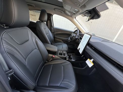 New 2025 Ford Mustang Mach-E Premium image 24