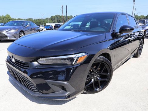 Used 2022 Honda Civic Sport image 2