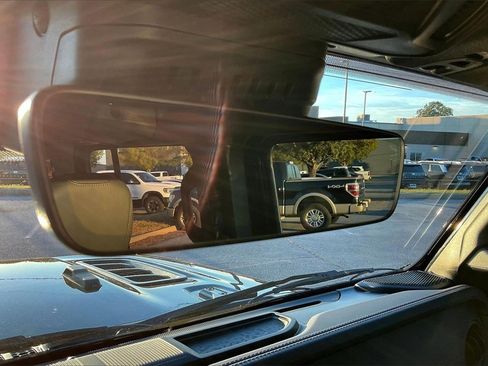 Used 2025 Jeep Wrangler Unlimited Rubicon w/ Technology Group image 27