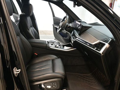 Used 2025 BMW X5 xDrive40i w/ Executive Package image 30