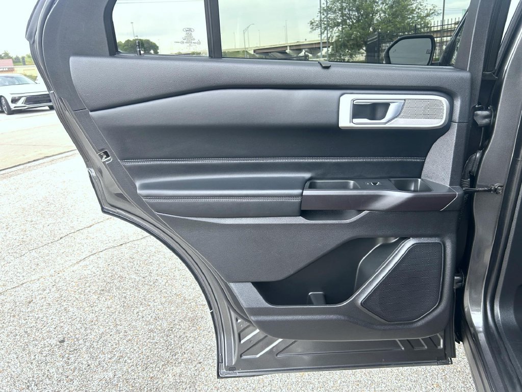 Used 2020 Ford Explorer Limited w/ Class III Trailer Tow Package AWD/4WD image 18