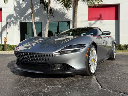 Used 2021 Ferrari Roma RWD image 8