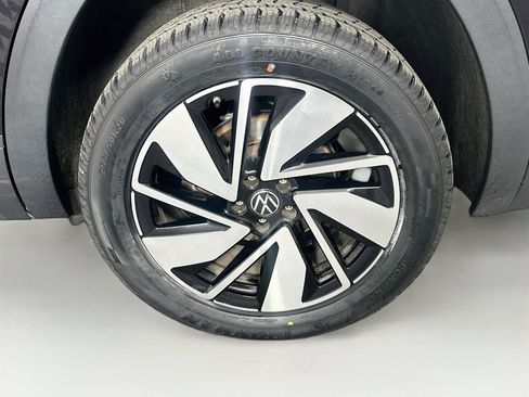 Used 2024 Volkswagen Atlas SE FWD image 11