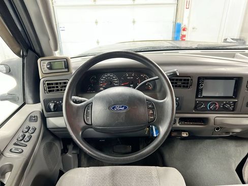 Used 2004 Ford F350 XL AWD/4WD image 11