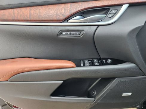 Used 2018 Cadillac XTS Luxury w/ Driver Awareness Package AWD/4WD image 22