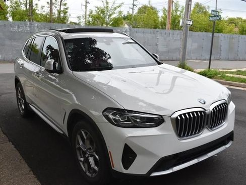 Used 2025 BMW X3 xDrive30i AWD/4WD image 4