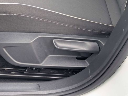 Certified 2025 Volkswagen Jetta Sport FWD image 19