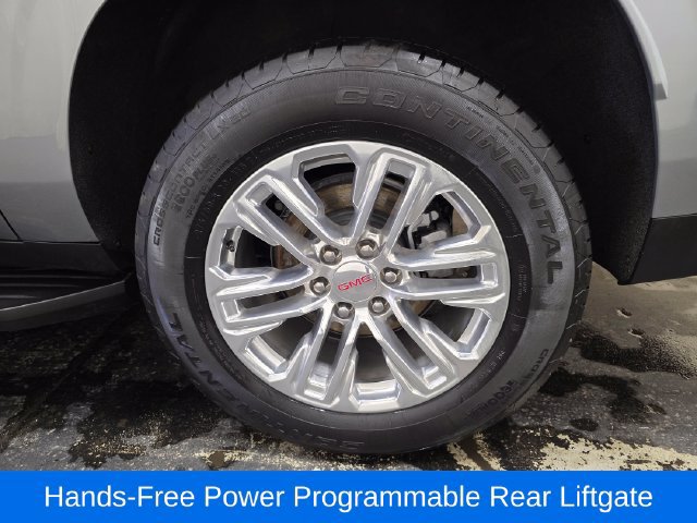 Used 2024 GMC Yukon XL SLT w/ SLT Luxury Package AWD/4WD image 12