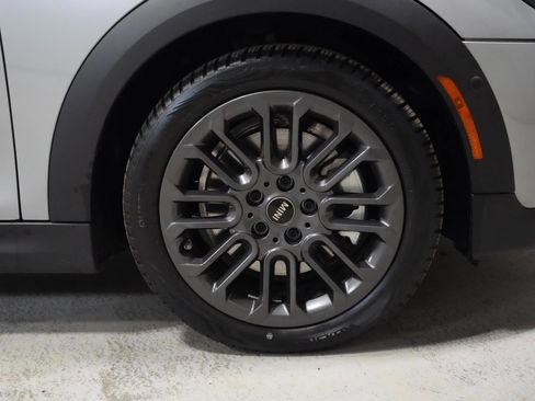 Used 2025 MINI Cooper 2-Door Hardtop image 35