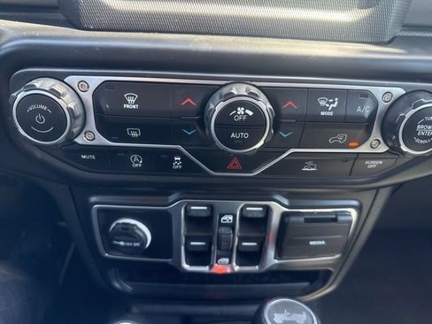 Used 2022 Jeep Wrangler Unlimited Sport AWD/4WD image 18
