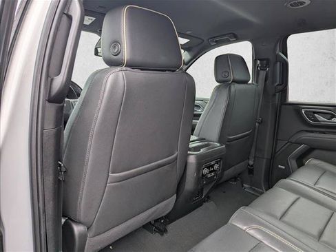 Used 2024 Chevrolet Suburban Premier AWD/4WD image 24