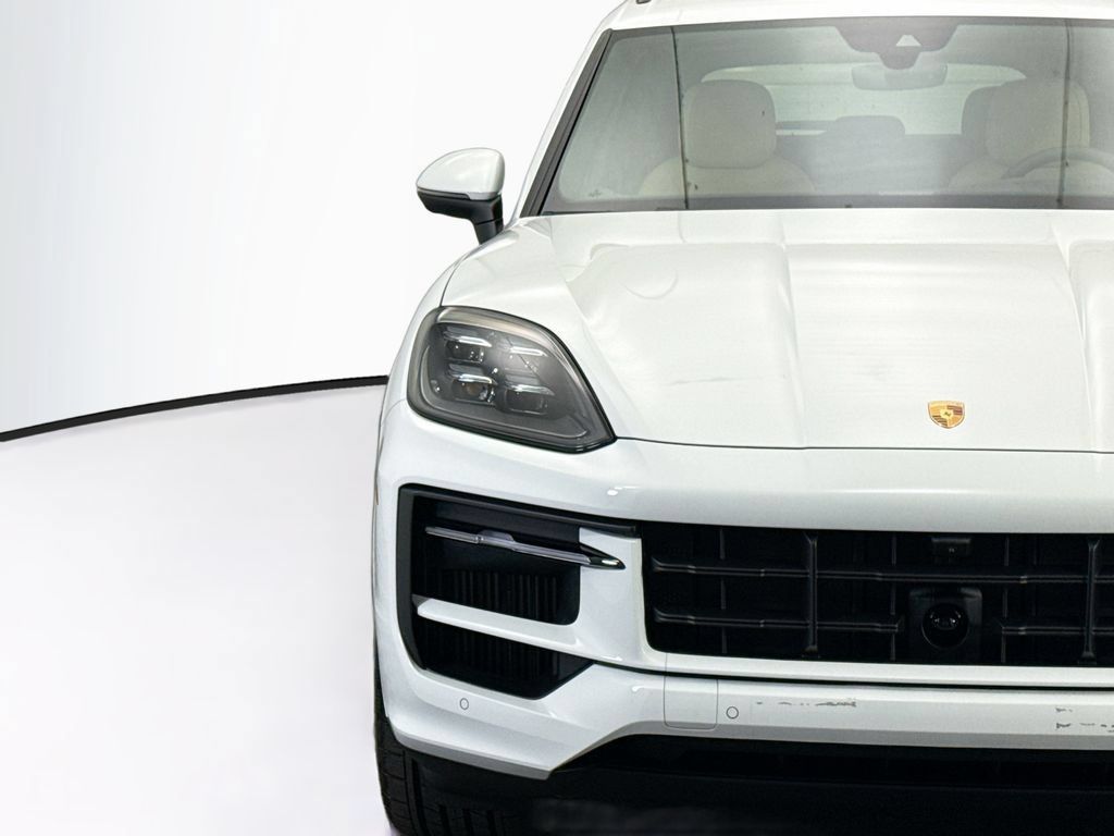 Used 2026 Porsche Cayenne AWD/4WD image 12