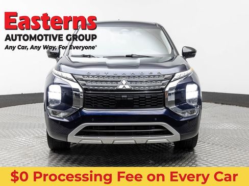 Used 2022 Mitsubishi Outlander SE AWD/4WD image 2