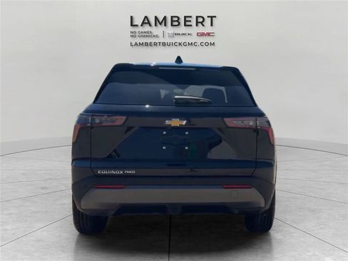 Used 2026 Chevrolet Equinox LT AWD/4WD image 4