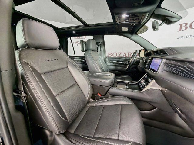 Used 2021 GMC Yukon Denali w/ Denali Ultimate Package AWD/4WD image 36