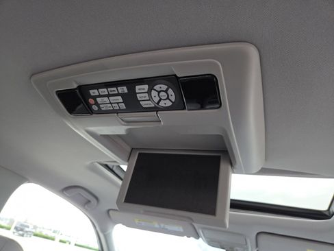 Used 2016 Honda Pilot Touring image 10