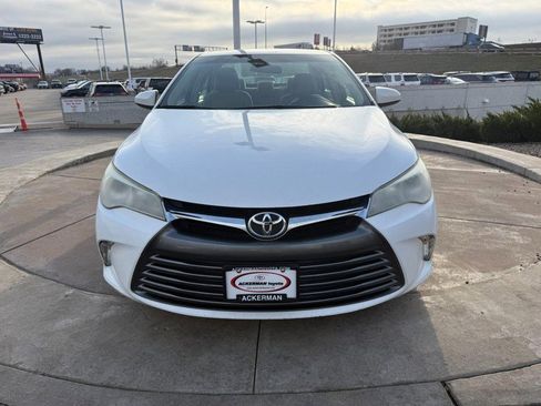 Used 2017 Toyota Camry LE image 8