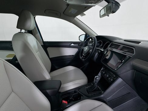 Used 2019 Volkswagen Tiguan SE FWD image 27
