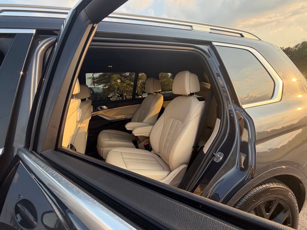 Used 2021 BMW X7 xDrive40i w/ Premium Package AWD/4WD image 30