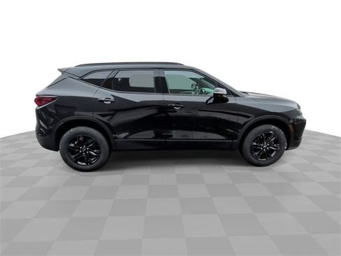 Used 2022 Chevrolet Blazer LT image 9