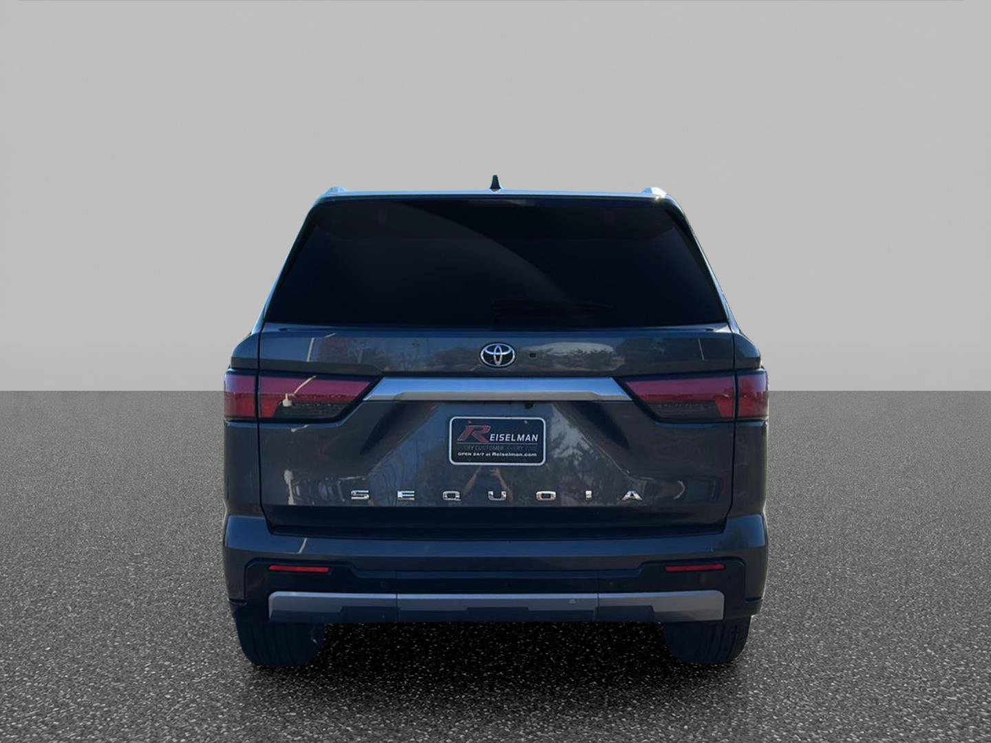 Used 2023 Toyota Sequoia Capstone AWD/4WD image 4