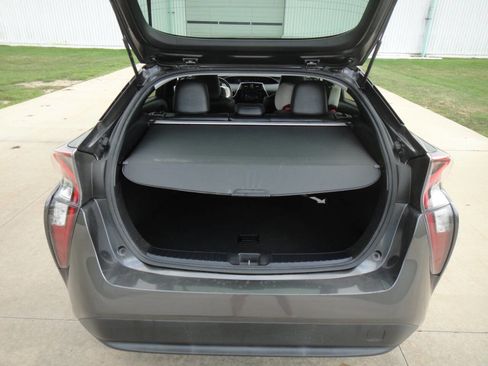 Used 2017 Toyota Prius Four Touring image 27