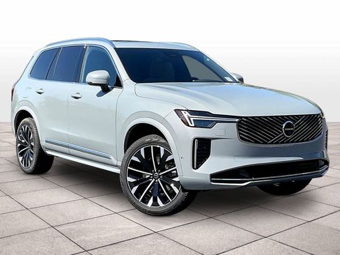 New 2026 Volvo XC90 B5 Plus w/ Protection Package Premier image 2