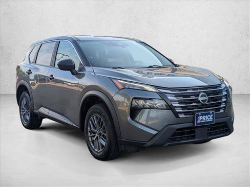 Used 2024 Nissan Rogue S AWD/4WD image 3
