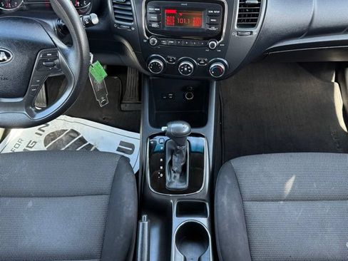 Used 2017 Kia Forte LX FWD image 23
