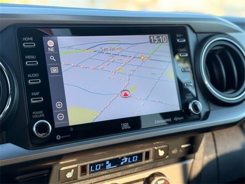 Used 2021 Toyota Tacoma Limited image 13