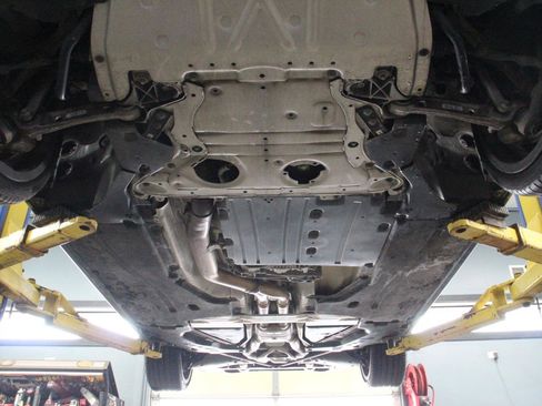 Used 2022 BMW 840i xDrive Convertible w/ Comfort Seating Package image 95