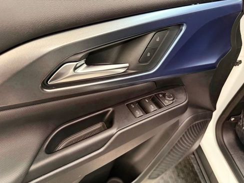 New 2026 Chevrolet Equinox EV LT image 15