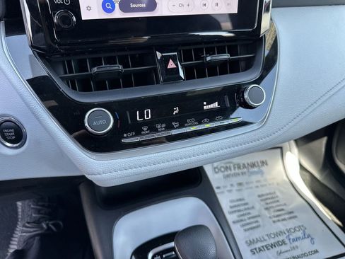 Used 2023 Toyota Corolla SE w/ Carpet Mat Package (TMS) image 18