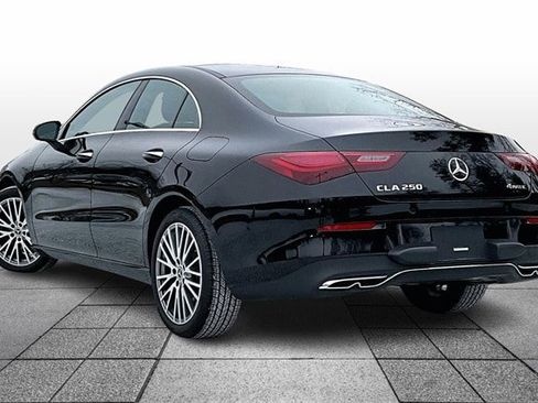 Used 2025 Mercedes-Benz CLA 250 4MATIC image 5