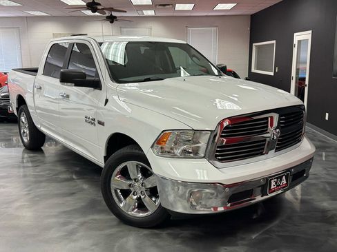 Used 2017 RAM 1500 Lone Star AWD/4WD image 2