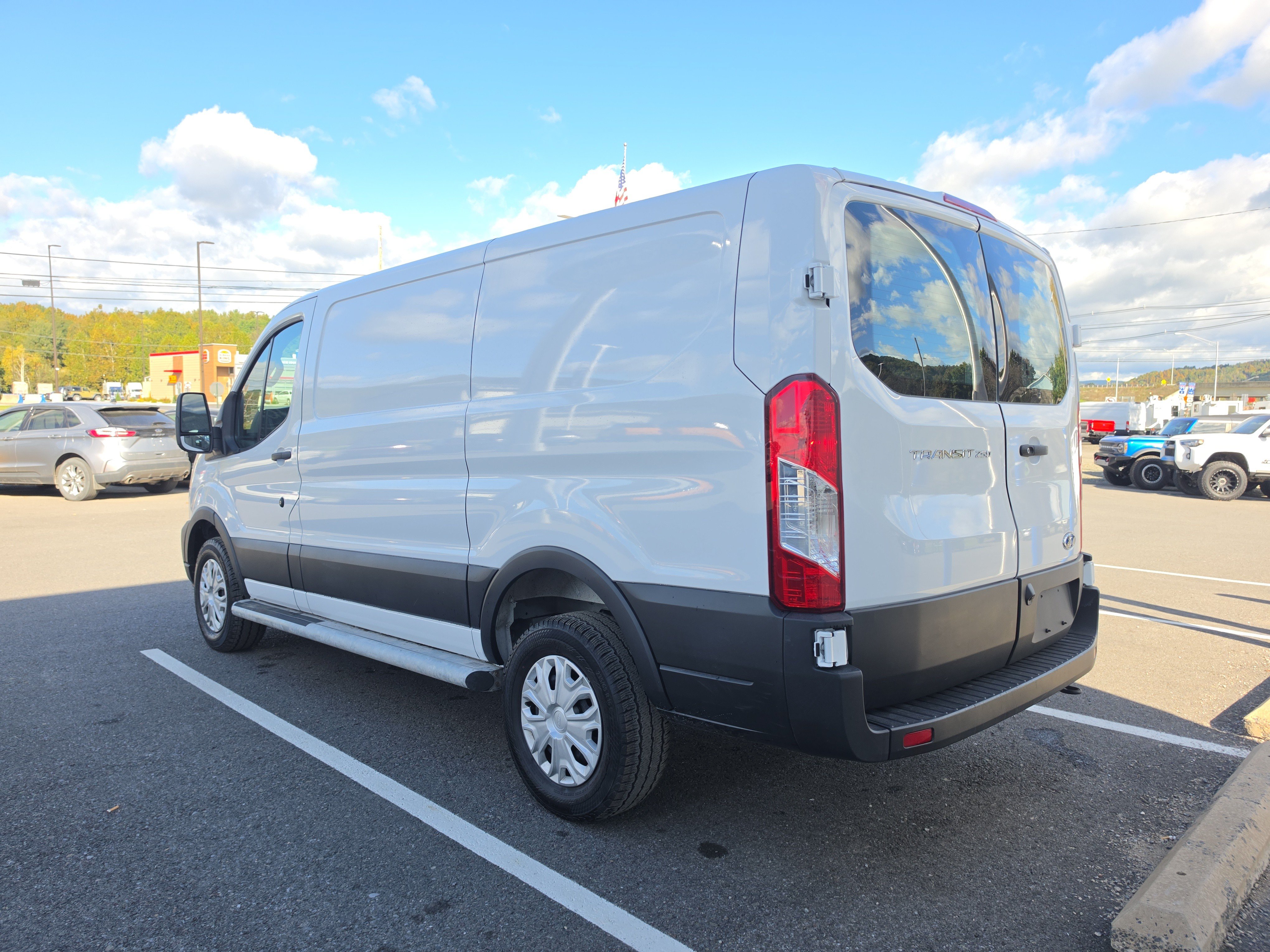Used 2025 Ford Transit 250 Low Roof w/ Exterior Upgrade Package RWD image 6